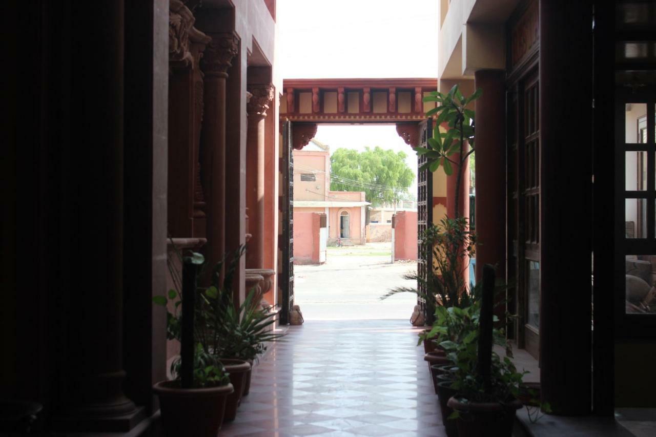 Hotel Desert Winds Bikaner Bagian luar foto